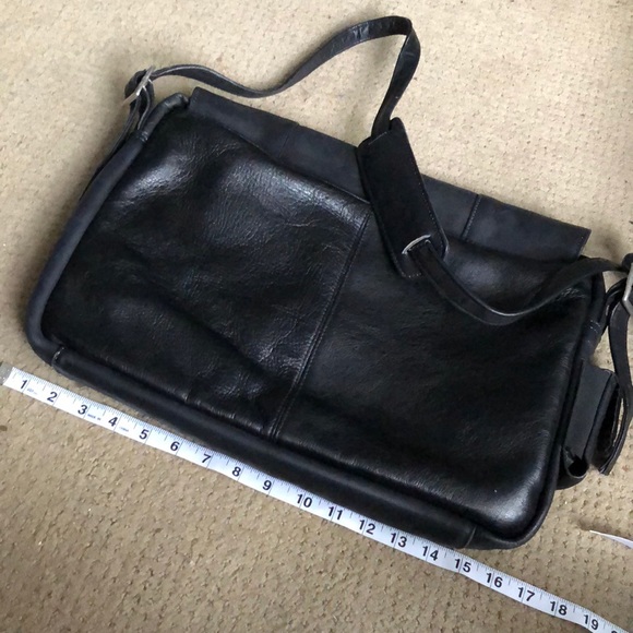 Los Angeles LAKERS UNISEX crossbody leather multy purpose bag fits 15” laptop - Picture 16 of 16